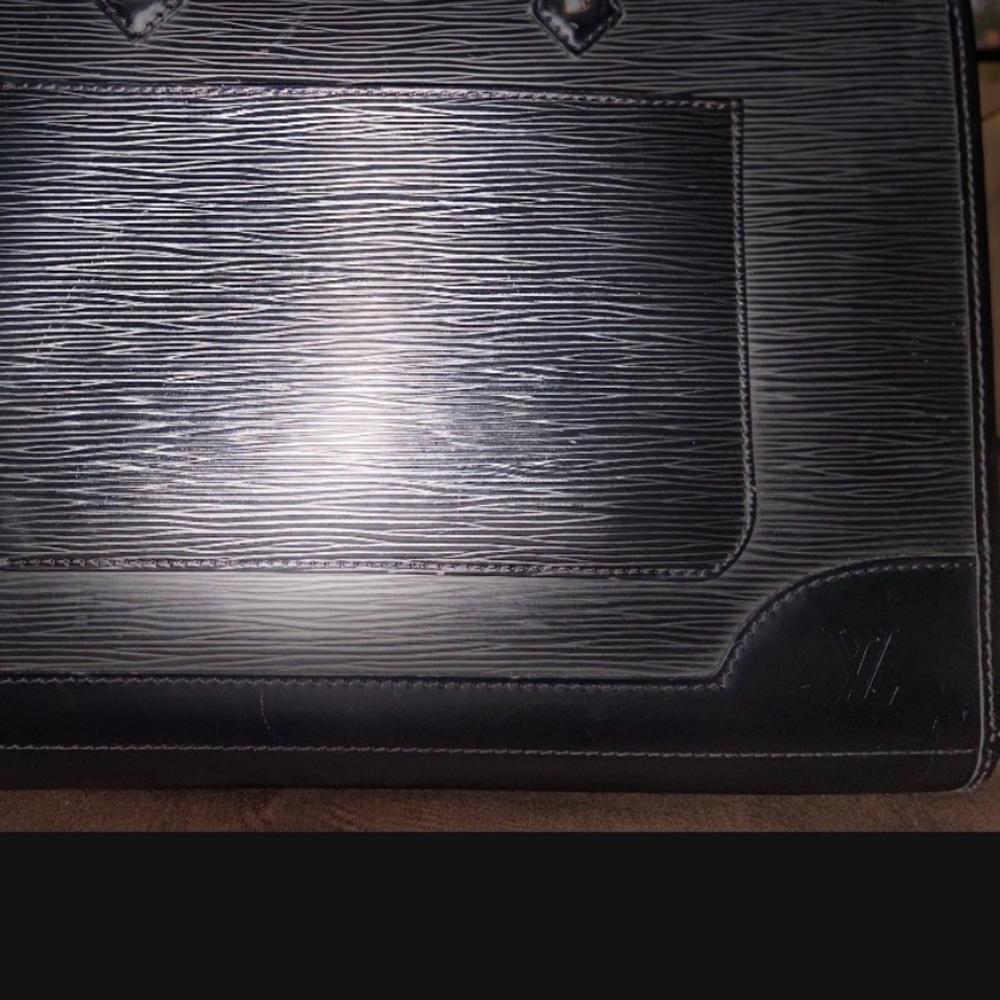 Authentic Louis Vuitton, black inside and out used no box - Picture 3 of 14